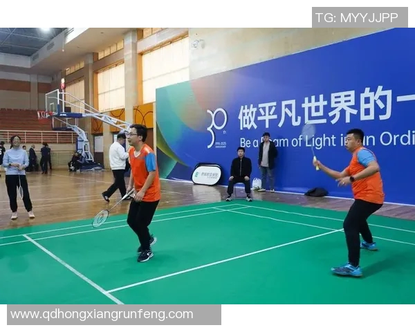 上海羽毛球队在锦标赛中的团队协作展现出色值得借鉴与学习